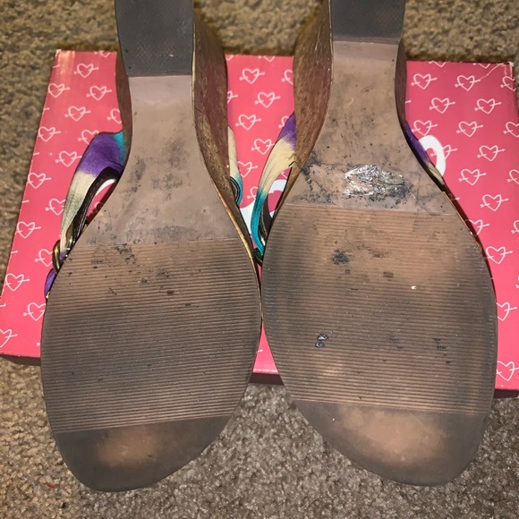 Multi-Color Wedges - Picture 6 of 6